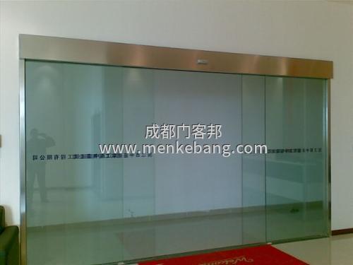 這附近哪里有維修自動玻璃門的,玻璃門壞了找誰修